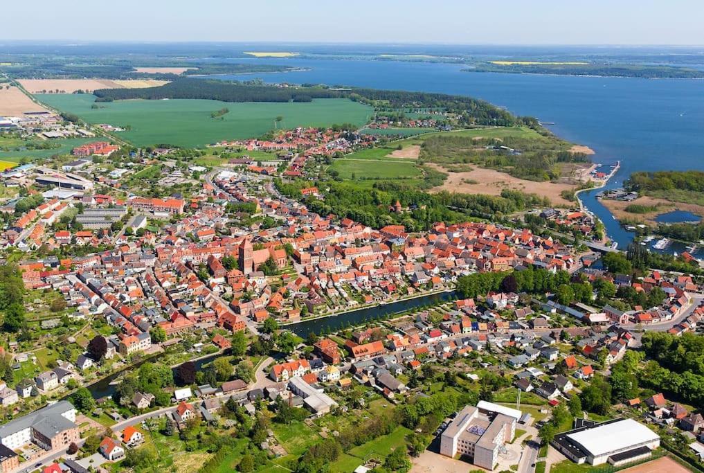 Villa Ferienhaus Fischerglueck Im Herzen Von Plau Am See Exterior foto